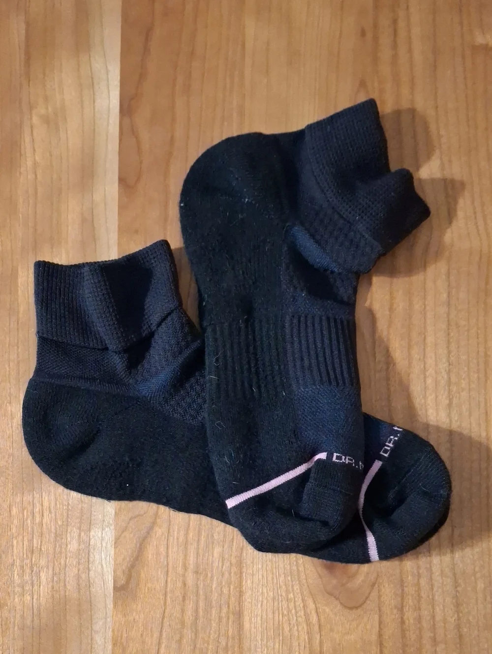 Women's Black Athletic Ankle Socks with Pink Accent
